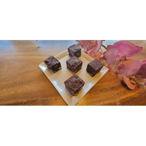 Fudge - Vegan Dark Chocolate with Maui Grown Macadamia Nuts